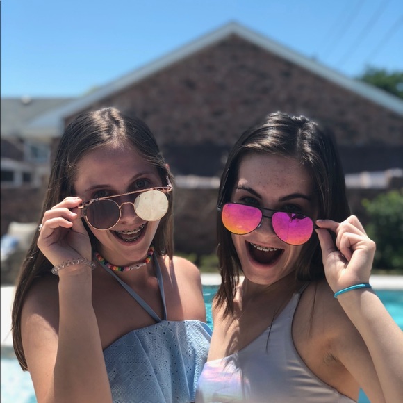 Meet your Posher, Grace - Picture 1 of 1